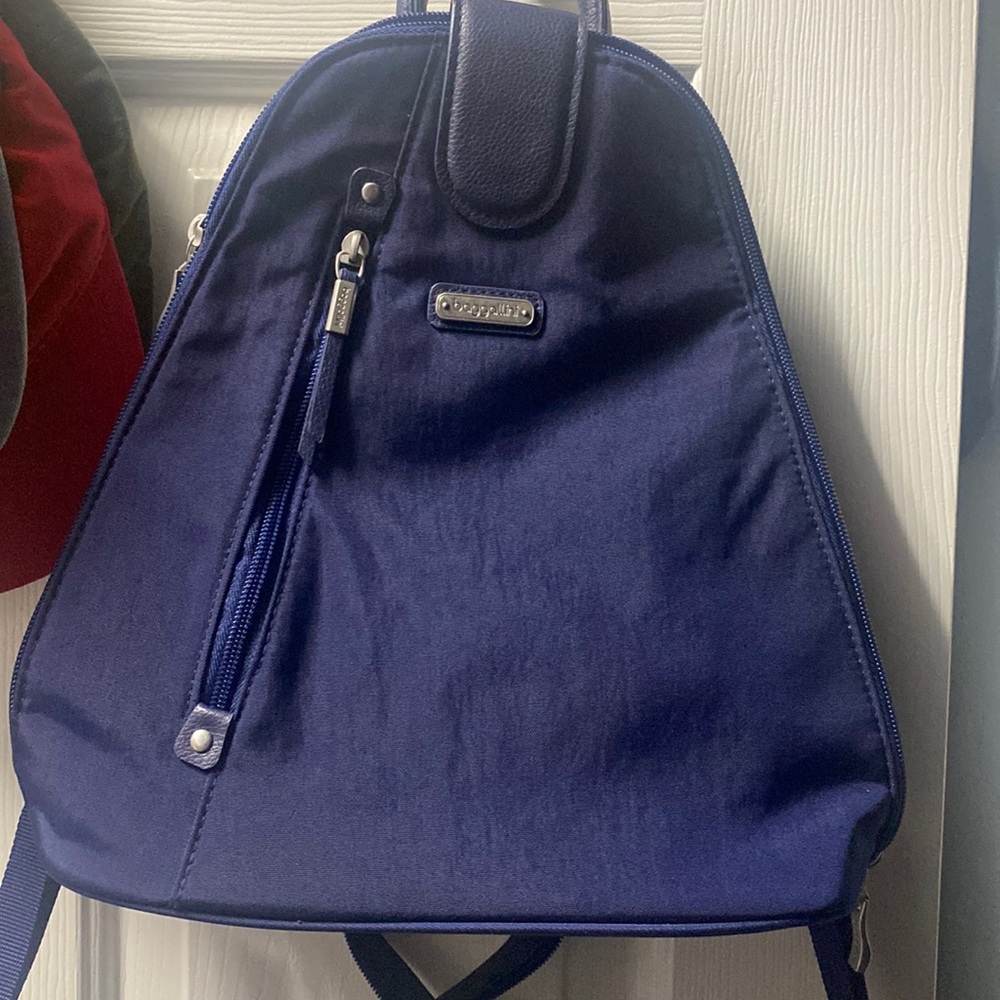 💙🆕Baggallini MM Metro Backpack, Blue